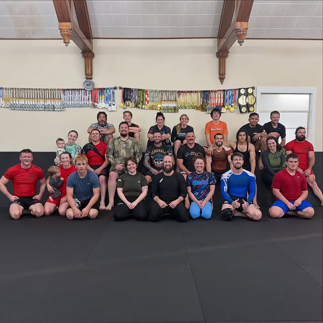 Great 10 round with @deogloria_jiujitsu_mccurtainco 

Great gym with awesome people!