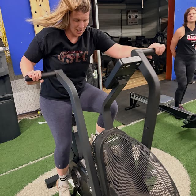 THE WORKOUT IS CALLED “ACID BATH” & YOU STILL SHOW UP. 
@bolderathlete 

#workhard #har…
