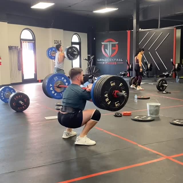 Prelim #3 big lifts 💪

Strength 
15 minute cap 
-3 rounds-
8-6-4
Power Cleans 155/105
…