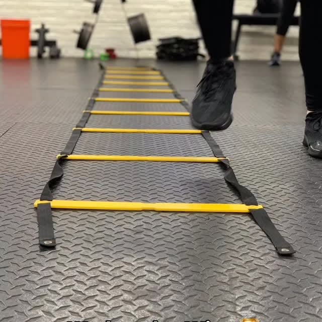 Wednesday Wins 🏆

By the time Wednesday hits, many people hit snooze on their goals… b…