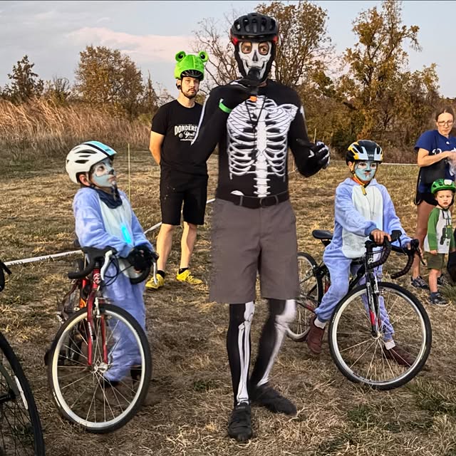 Happy Donderween!! The tradition continues with a huge turnout of kids, costumes, and b…