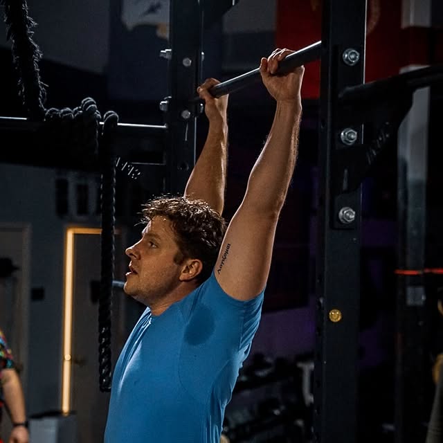 Pulling our way into Monday 👉 No excuses just work 🔥 

#mondaymotivation