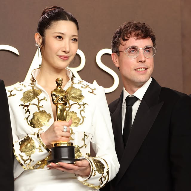 One of Chadwick’s own made history last night! Congratulations to Chadwick alumnus Mark…