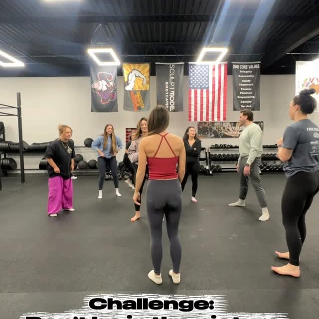 We love a candid moment… 😳 

#fyp #fitnesschallenges #sculptmodebootcamp #strengthtrai…