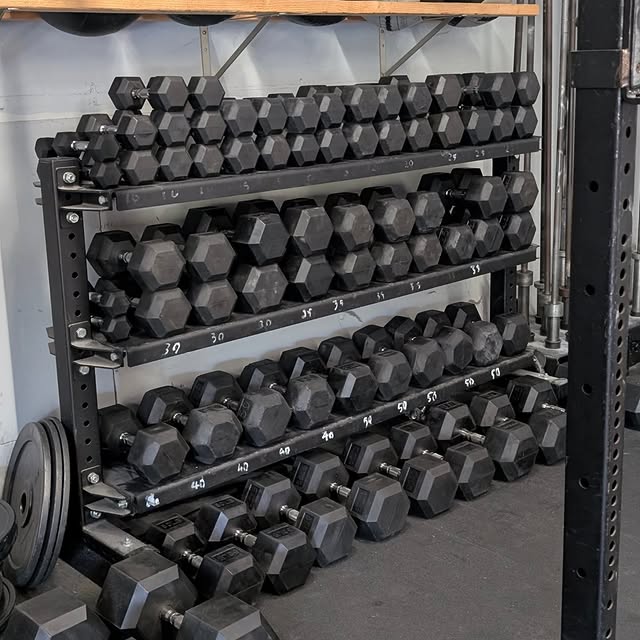 New dumbbells...let's keep them organized 😁
Let's keep the gym clean. Put things back …