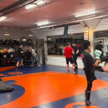 Always having fun sparring at Ludusport 102 s. 26th st. Tacoma Wa. Saturdays at noon!#b…