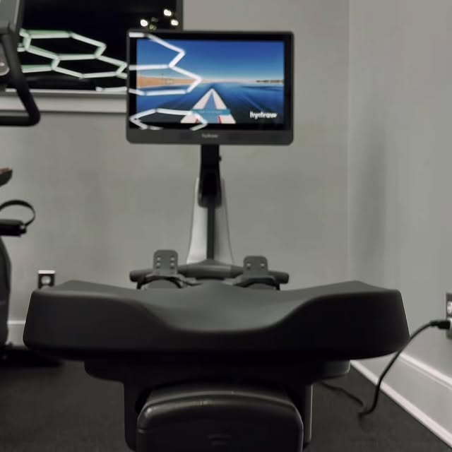 🚨 NEW MACHINE 🚨

You asked & we listened! Who's ready to row? 🚣 Our new rowing machi…