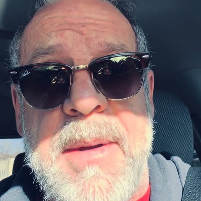 PSA — lift weights for health and/or performance using healthy vs. unhealthy methods. #…