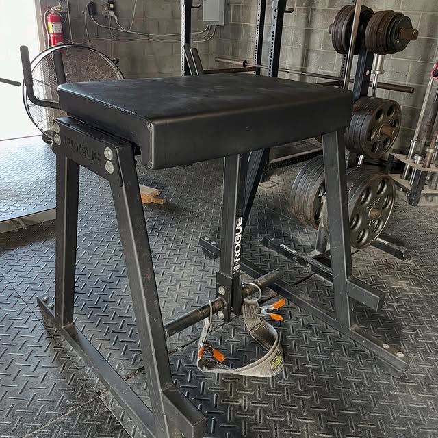 New equipment at Recruit Strength. We have replaced your table, sorry reverse hyper wit…