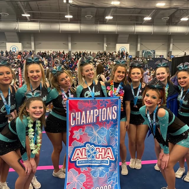 What a great competition at Aloha Syracuse✨️✨️✨️

Twilight- 1st Place 🥇

Comets- 1st P…