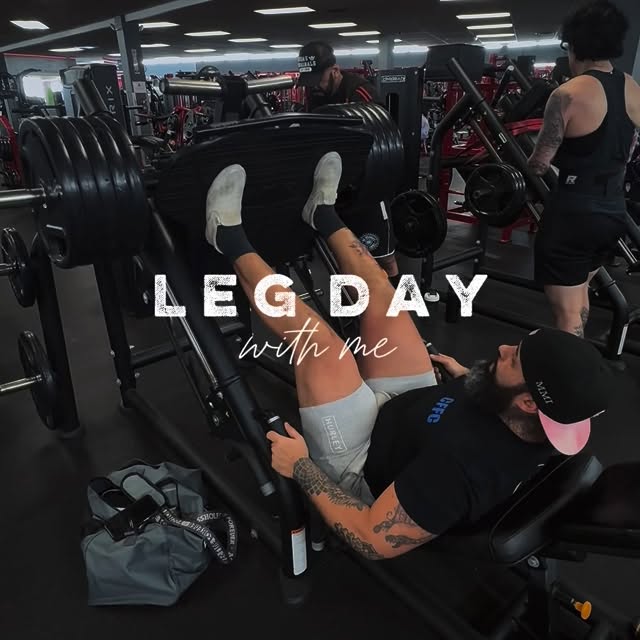 Got him dying @jmella23 
@powerstrengthgym 

#legday