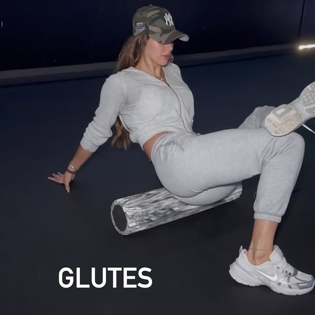 7 spots you should be foam rolling! Try it out! 
Using Oceanfoams newest product, the T…