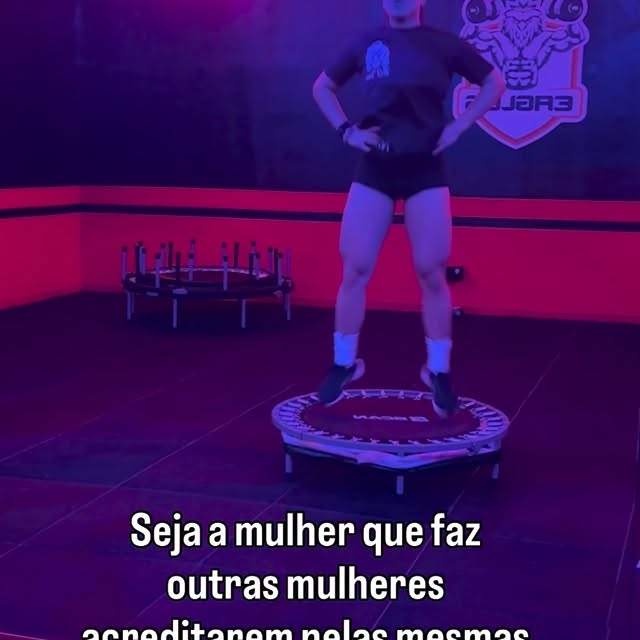 🌹🎀Feliz dia das MULHERES 🎀🌹

Tudo é possivel em cima do trampolim 
Tudo é possível …