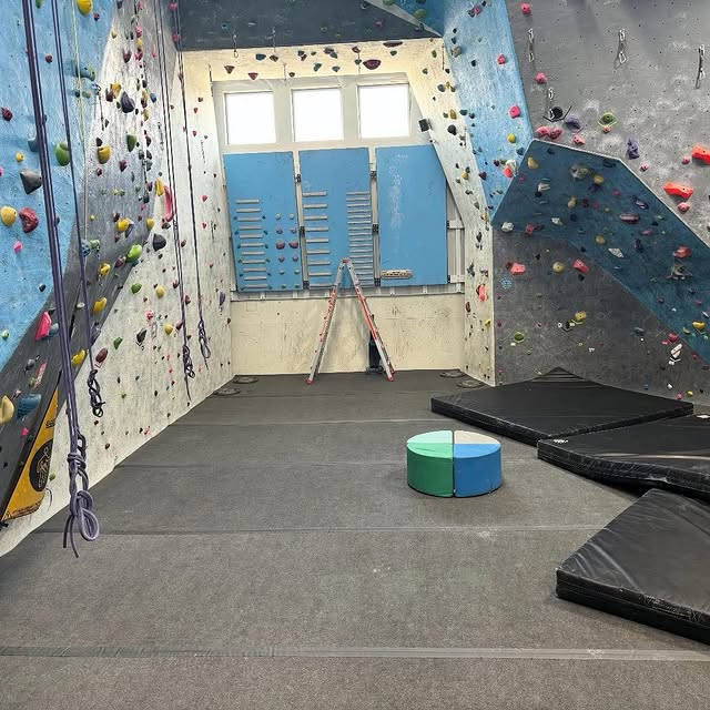 We Are Hiring💥

👉 Climbing Wall Attendant 

Individuals will be required to spend the…