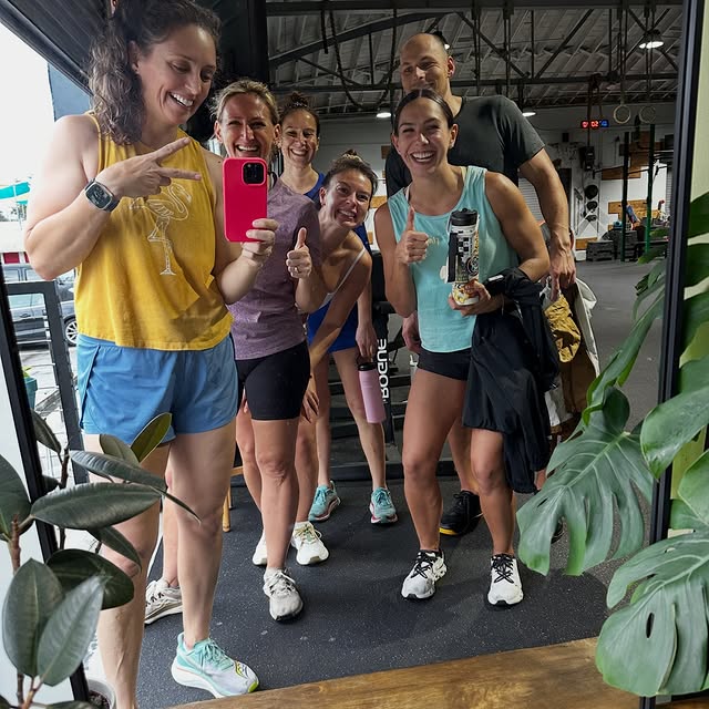 Sunday Shakeout ✅ 

New class- every Sunday at 3pm - cardio conditioning for one hour.
