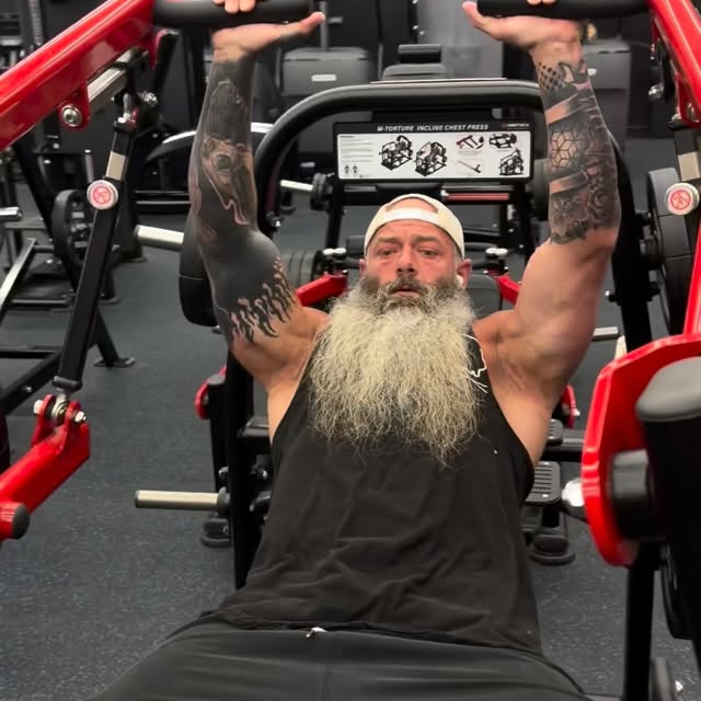 💪🏼 Come workout with us at Smash Fitness USA, Lehigh Acres. 

🏋🏼‍♀️🏋️‍♂️ Chest, ba…