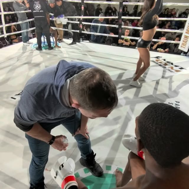 POV being in a corner between rounds. The general coaching up blade after round 2 🔥 #m…