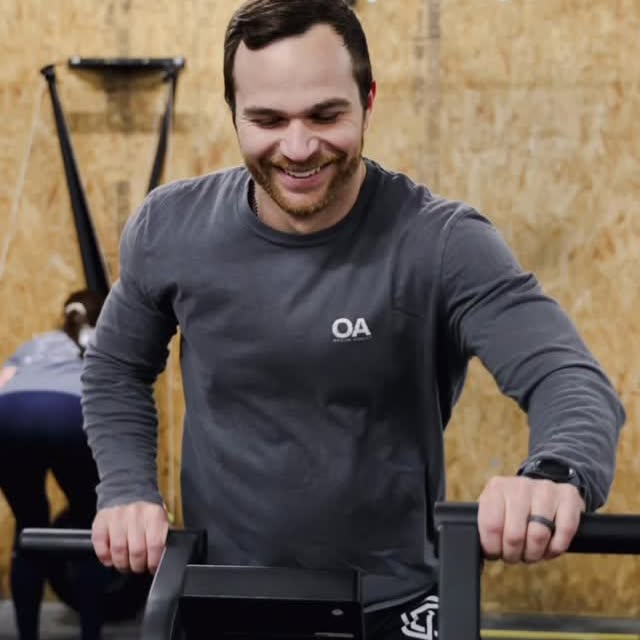 Smiling through it all.

#echobike #intervals #smilethroughit #workout #coalitionchicago