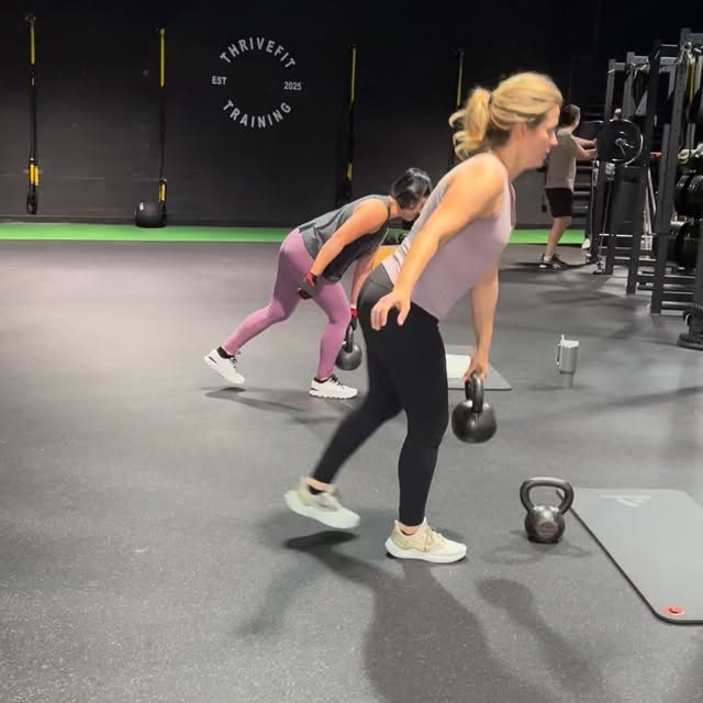From 1 kettlebell to 2… it’s all about progression and practice 💪🏼

Single leg deadli…