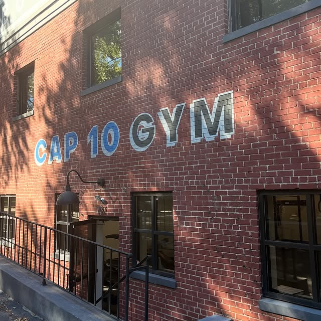 The weather is 🍂crisp🍂 and our door is open!
Come say hi!! 
•
•
•
#winstonsalem #fall…