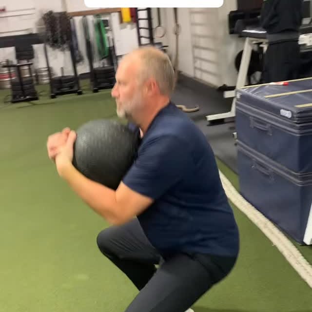 Early mornings at the gym…

Where normal people are still asleep and our crew is alread…