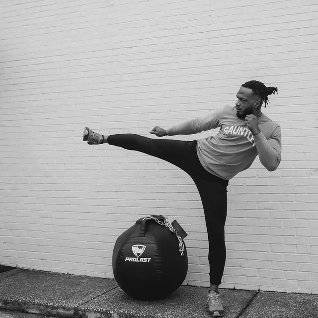 Reminder: cardio doesn’t have to suck 😌 come hit things with us!!!