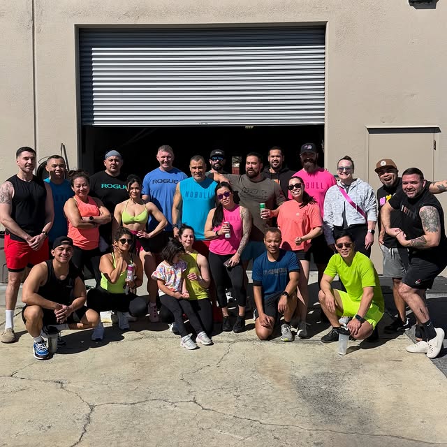 2 down,1 more week to go! Let’s finish out The Open strong💪

@crossfitgames @crossfit …
