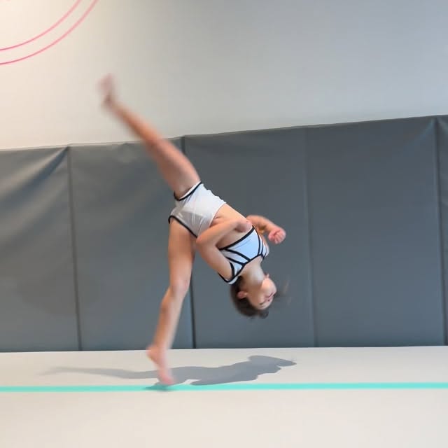 6 year old aerial! Lana has always been so determined to progress and improve her tumbl…