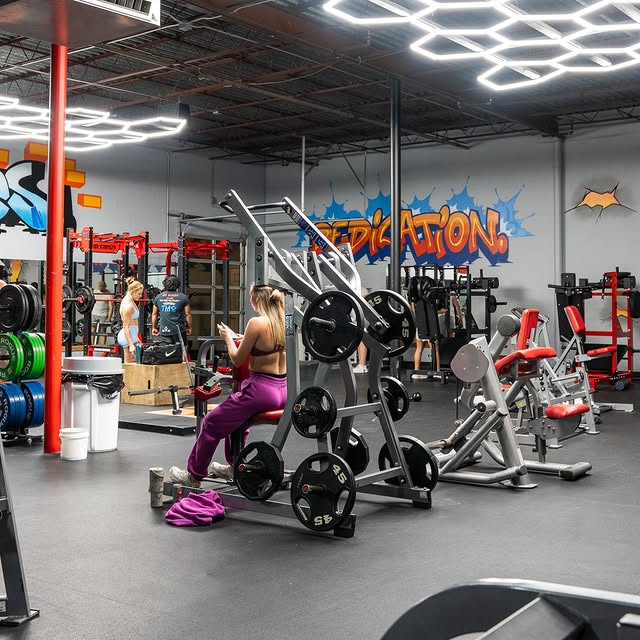 The work never changes. Show up and get it done. 

#DaytonaFitnessClub #DFC #TrainHard …