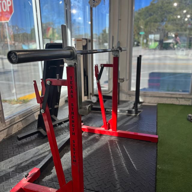 Not sure if we’re the right facility for you? DM us! 

Open 24 hours for MEMBERS! 😉

#…