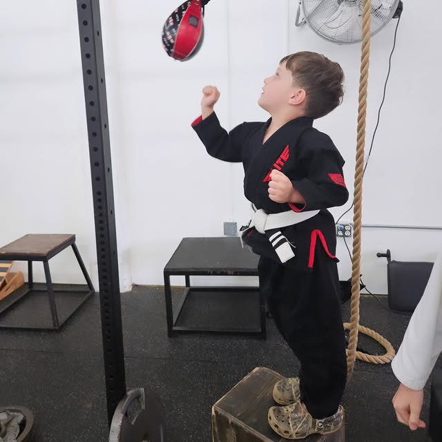 New week begins!  Get up on your feet and find your rhythm! 
#crocs #shoegame #realtree…