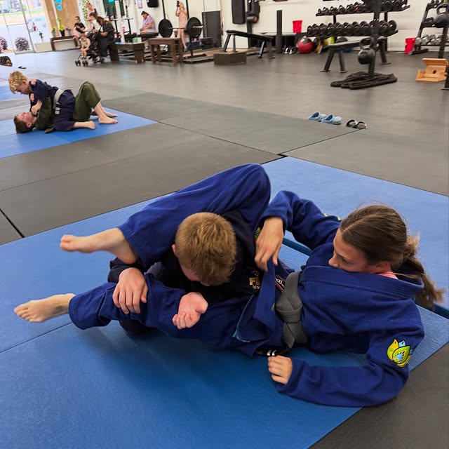 Summer is here and the mats are 🔥 Keep training hard and keep the energy positive!! If…