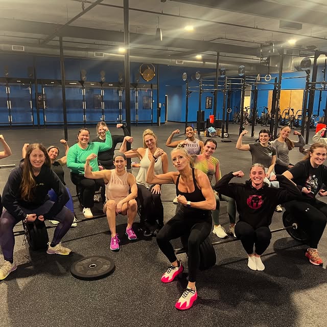 ALL LADIES Barbell Club on a Tuesday! 🏋️‍♀️💪