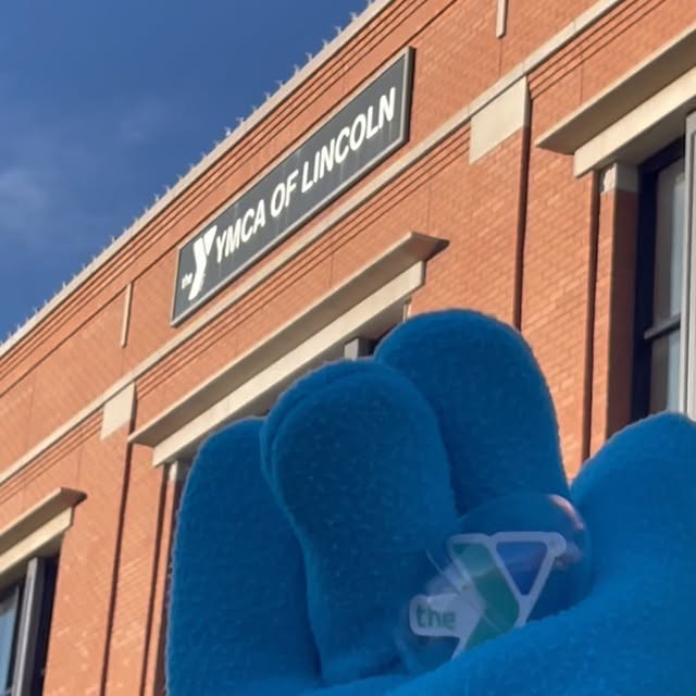 Y Guy?! WE KNOW HIM! He’s not Buddy the Elf from the North Pole, but his impersonation …