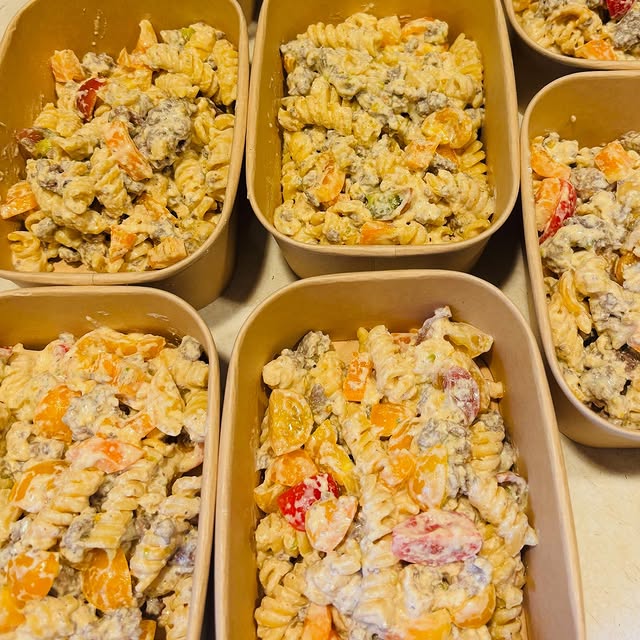 Let’s talk meal prep 😋 

I don’t meal prep all my meals for the week, or even for the …