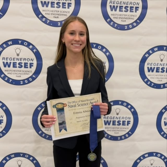 Emma Abecasis ’26 presented her neuroscience research, “Predicting Parkinson’s Disease …