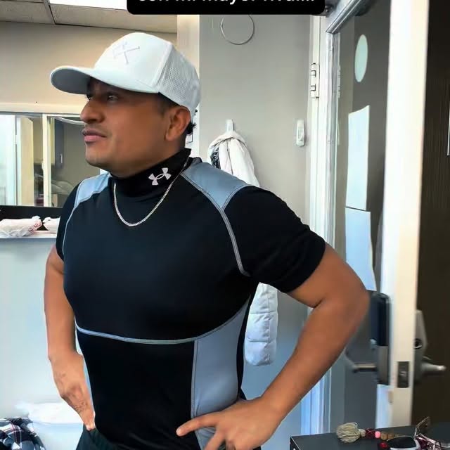 Cuando llego al gym y me encuentro con mi mayor rival ….

#fy #fitness