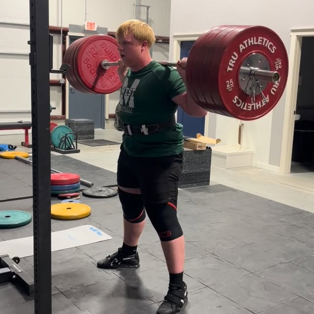 Impressive feat of strength by 17-year-old @ianataylor_ 

Pause Back Squat
220kg/484lbs…