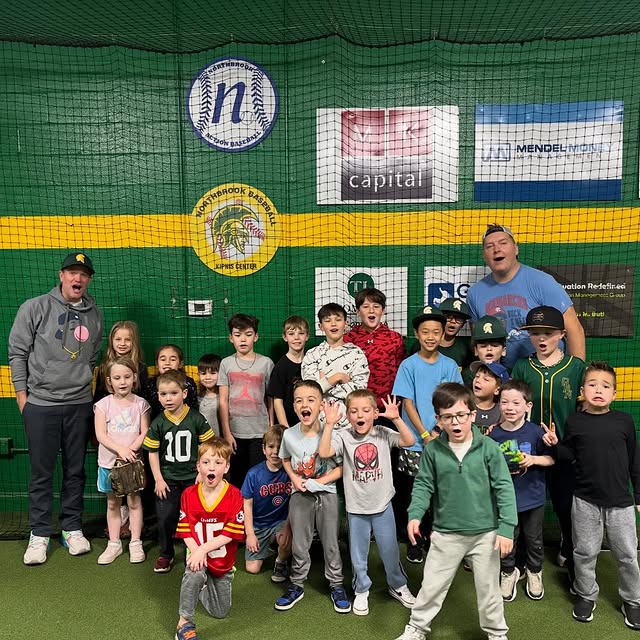 The 10U Black team took some time out of their Saturday to coach up some of the incomin…