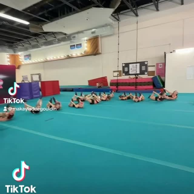 Equinox practice got intense tonight!!
#hitthesealion #allstarcheer #trending #viral #e…