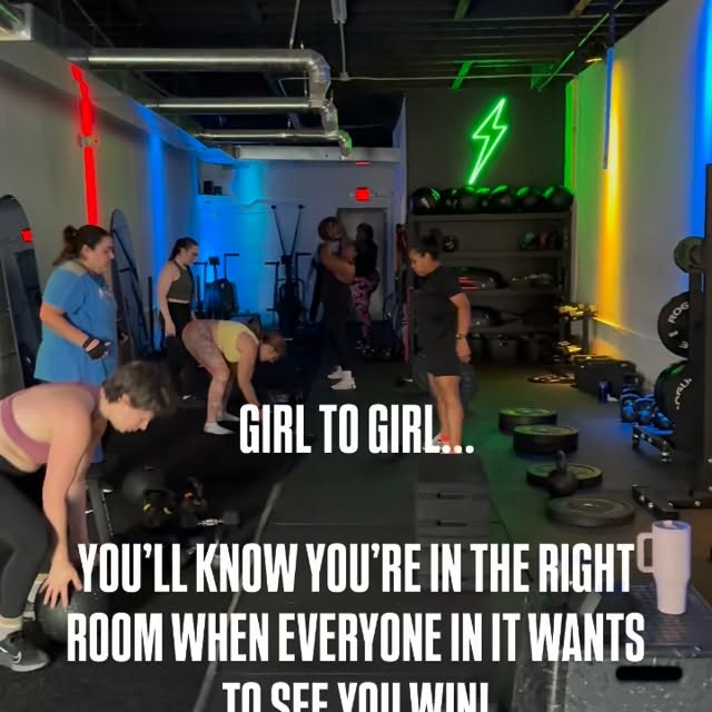 Girlies that support girlies >>> #youcansitwithus #detroitfitness #detroitgym #detroitp…