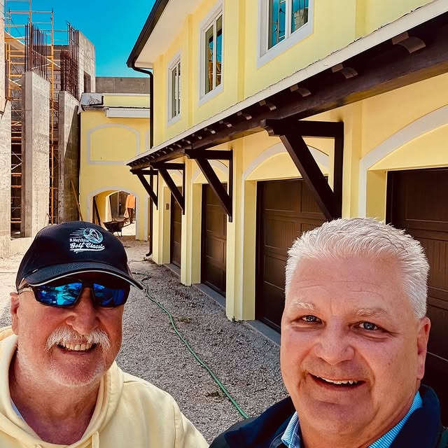 Florida Road Trip Update 🌴💙💚

Dr. Wood stopped along his travels to visit Butch Long…