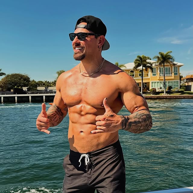 Vice 🌴🤙🏼

#miami #ftlauderdalebeach #florida #love #blessed