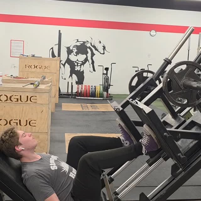 Lovin' our leg day 🦵❤️💪💥

24/7/365 Access for members

#stengthhavengym #strengthisl…