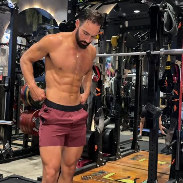 #Legday powered by yours truly- Featuring the Interval Shorts by @tenthousand.cc 🔥🔥 T…