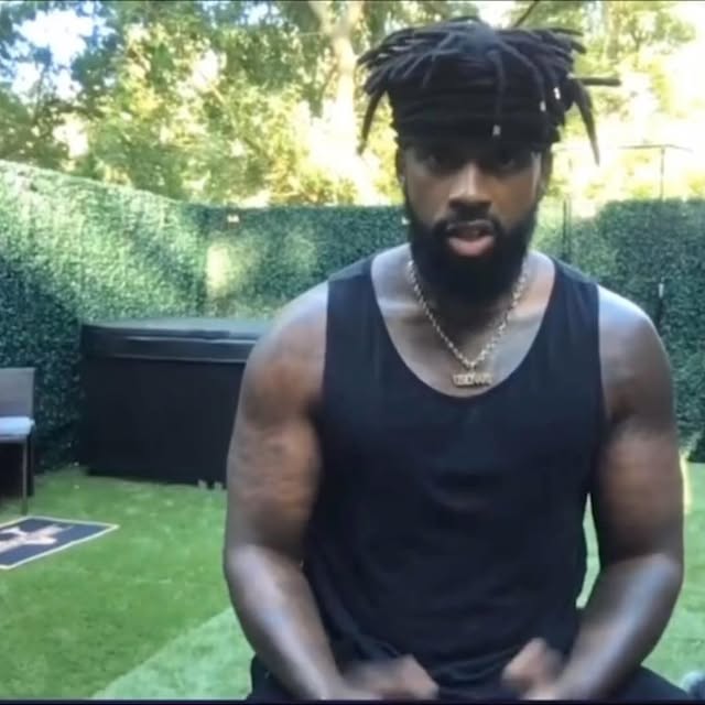 Quick arm workout💪🏾

10 Hammer Curls
10 Shoulder Flys
10-Front Delt Raises
20 Tricep …