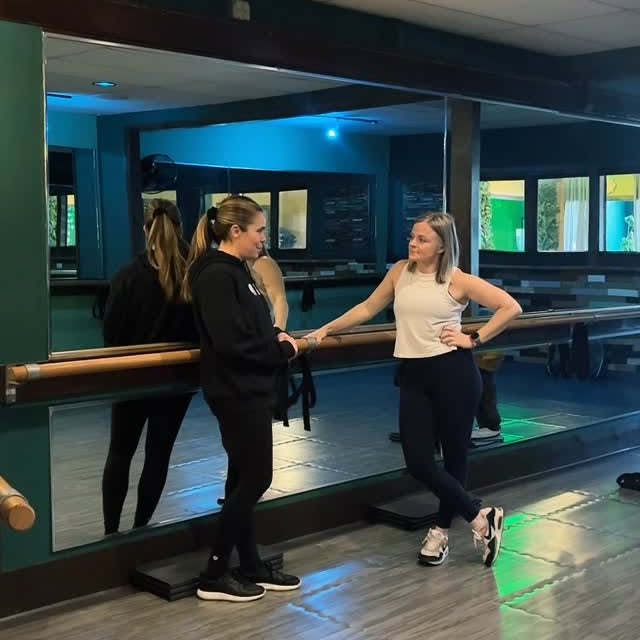 Watch for the ghost boy at the end 🤣 #barremilwaukee #barre #milwaukee #fitness #group…