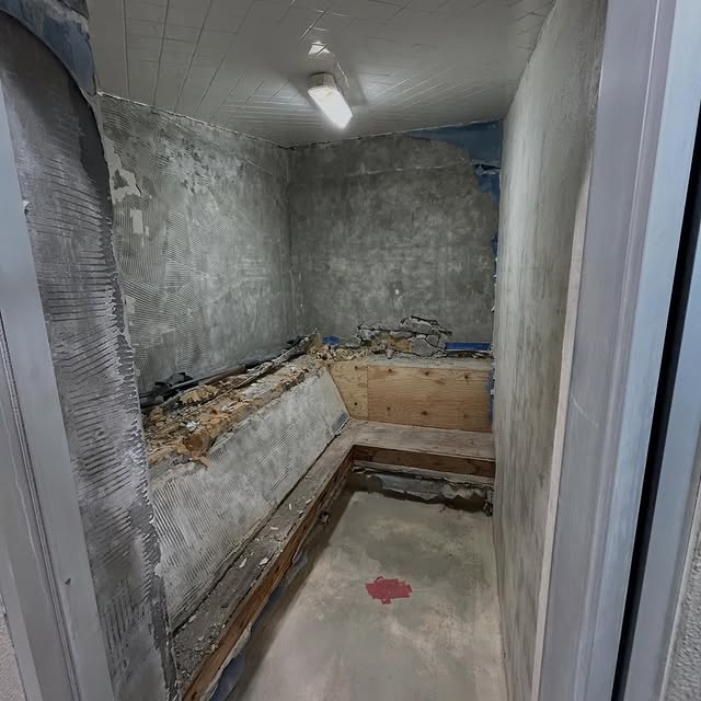 🔨We are pleased to announce the completion of the first step for the steam rooms and w…