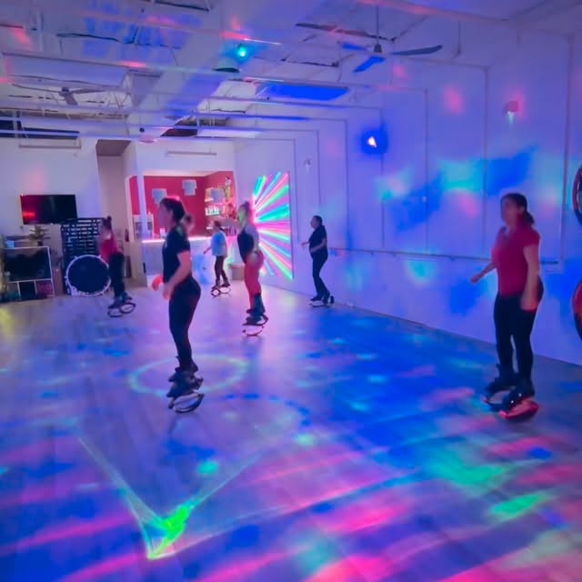 ✨✨La magia sucede cuando decides no rendirte.
Cuando insistes, cuando persistes… ahí es…