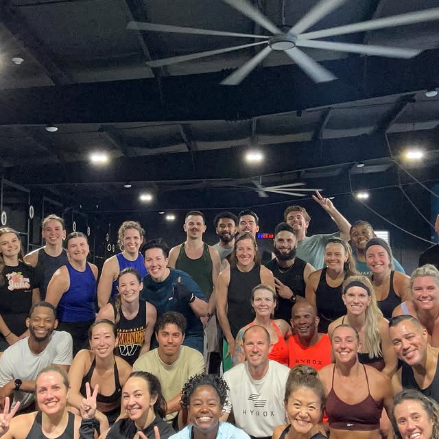 Sunday Sweat = DIALED IN 🔥

Today’s HYROX Engine class was all about race prep — compr…